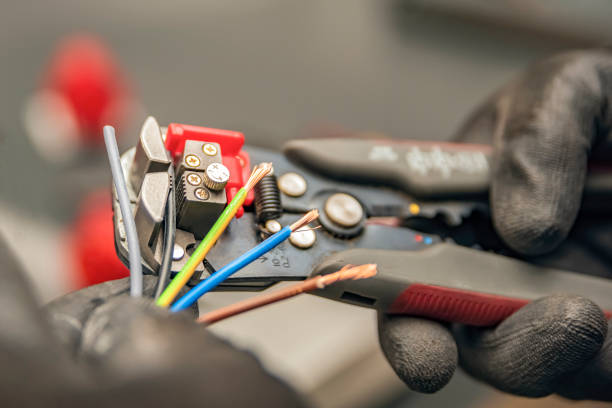Best Commercial Electrician Services  in Batesville, IN